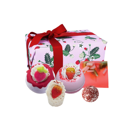 Bomb Cosmetics Strawberry Feels Forever Gift Set - Imperfect Box
